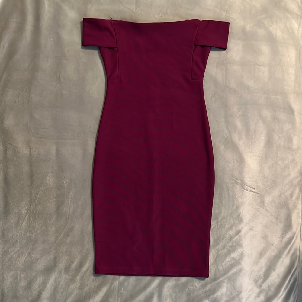 Fuchsia Body-con Off the Shoulder Dress